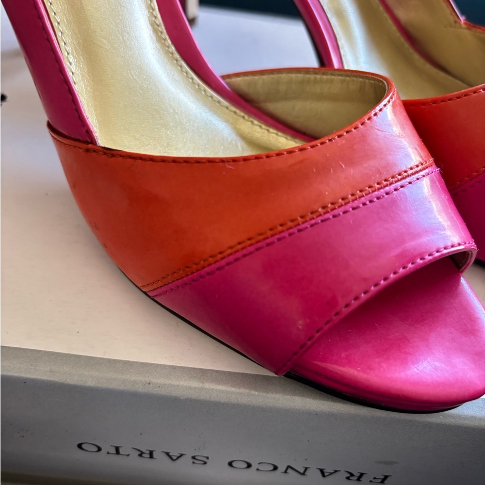 Liz Claiborne pink and orange stylish shoes